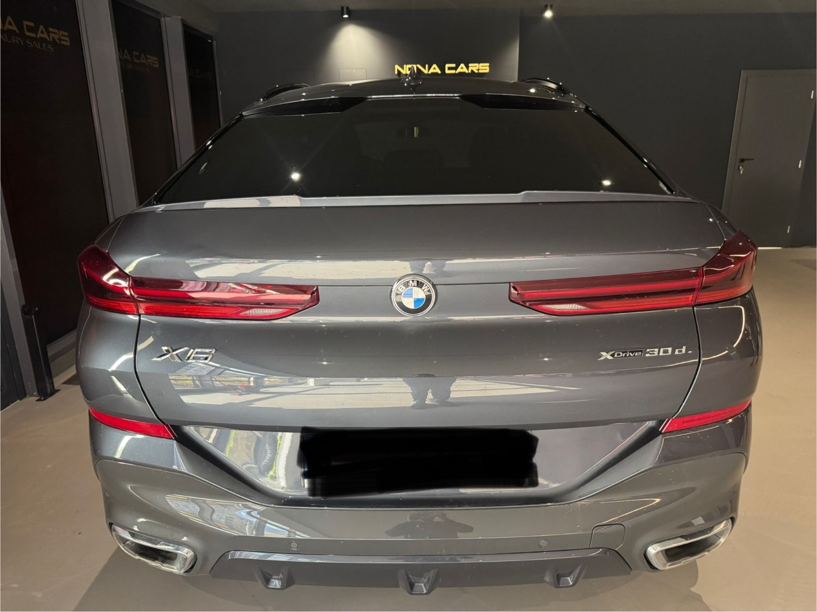 
								BMW X6 30d M sport 2021 full									