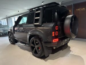 Land Rover Defender 90 X-Dynamic P400