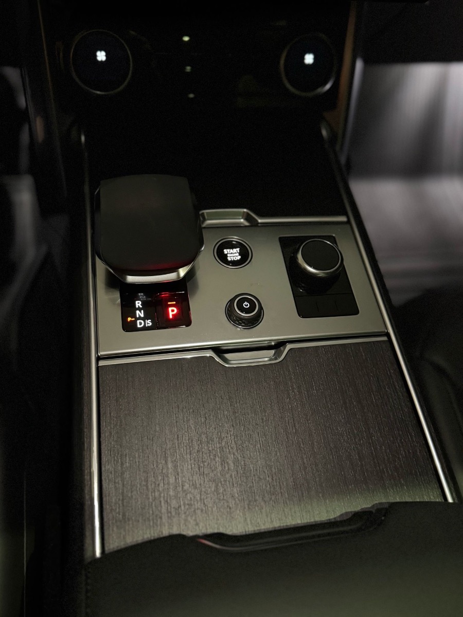 
								Land Rover Range Rover P530 Autobiography 2023 full									