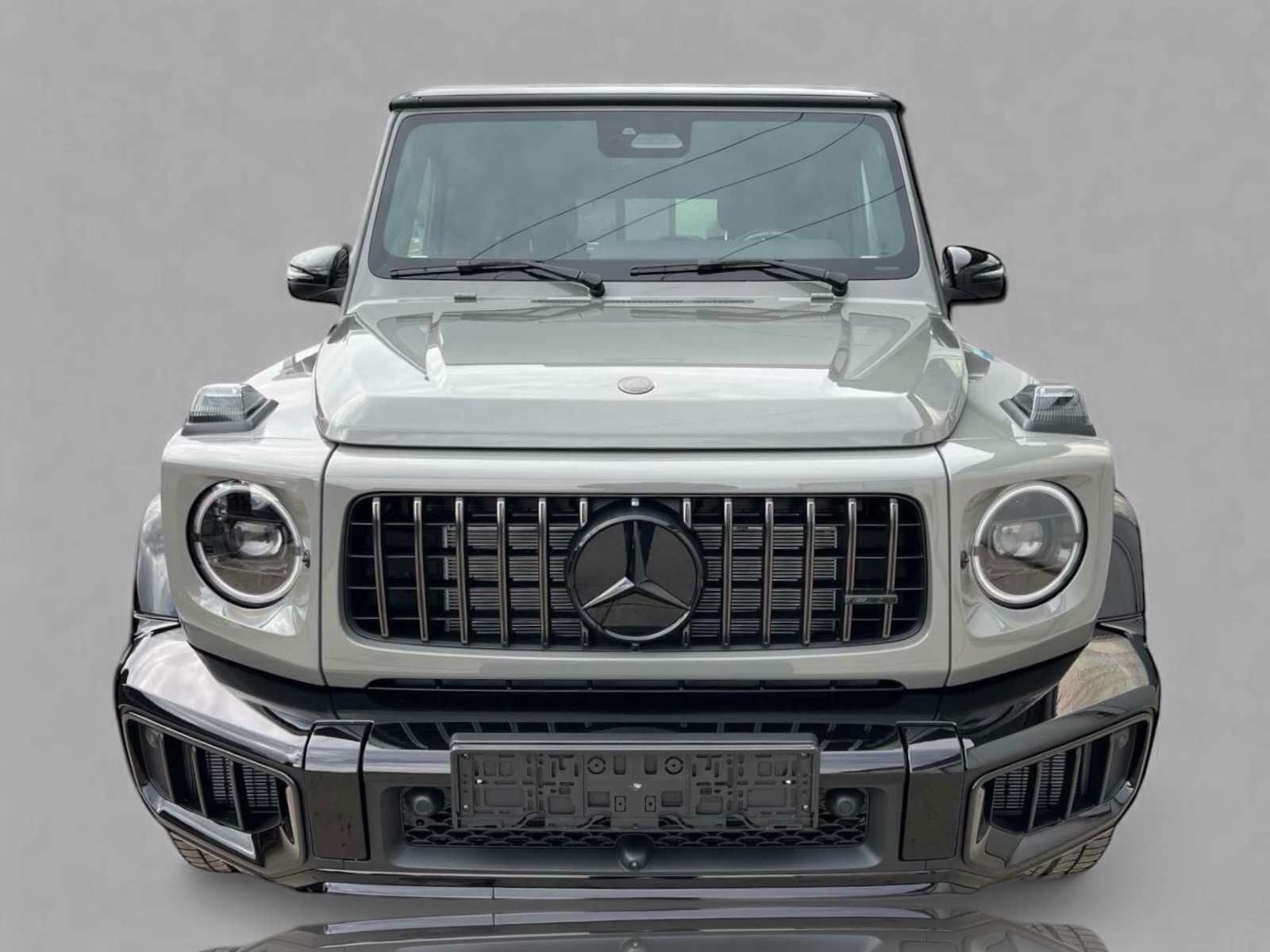 
								Mercedes-Benz G63 AMG 2025 full									