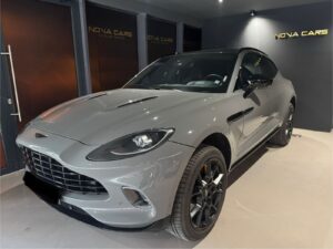 Aston Martin DBX 2022