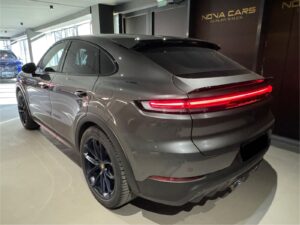 Porsche Cayenne 2024