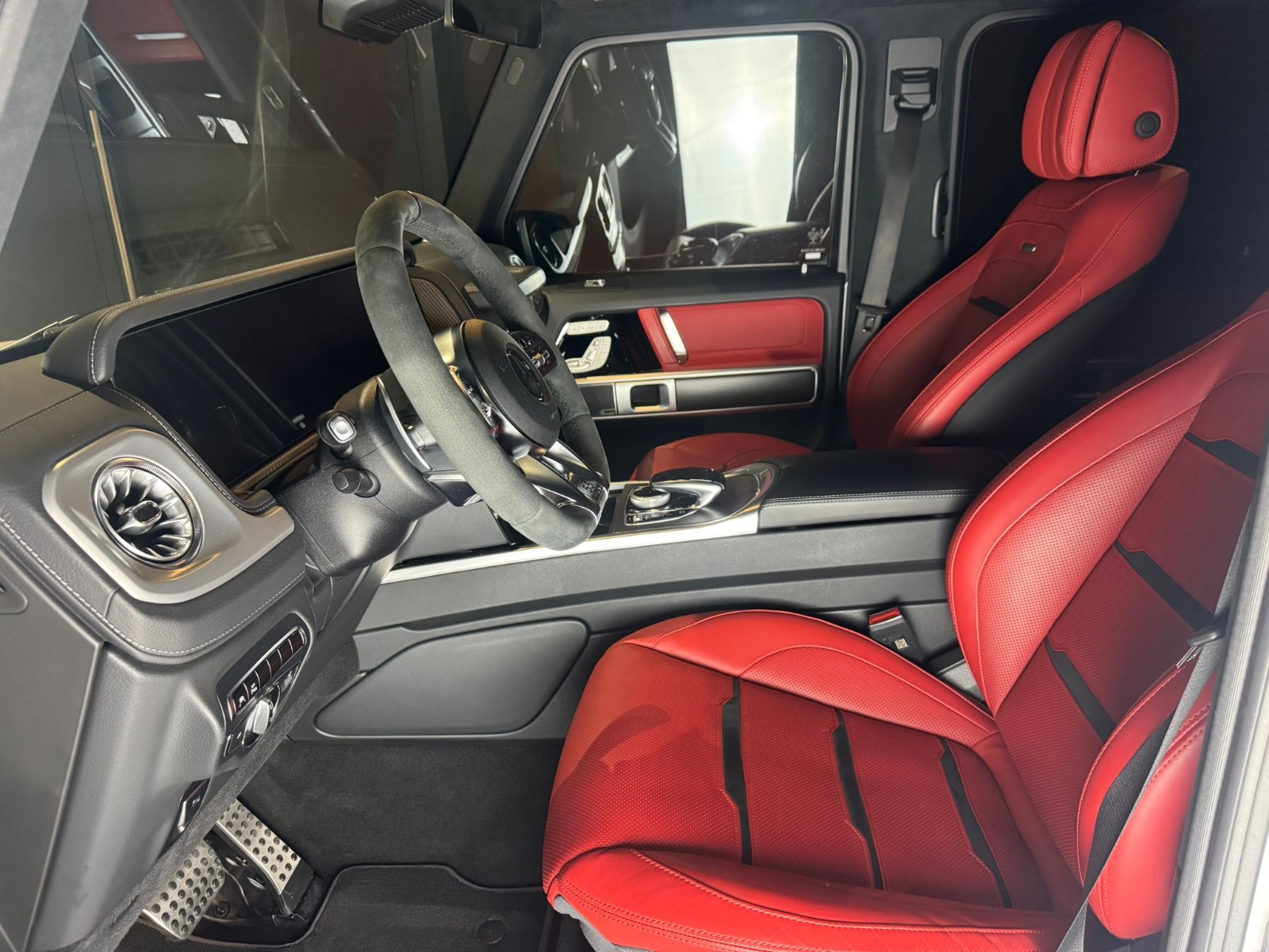 
								Mercedes-Benz G63 AMG 55 Edition 2022 full									