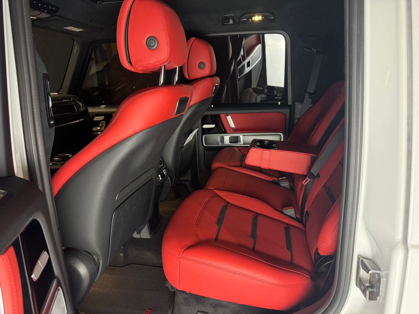 
								Mercedes-Benz G63 AMG 55 Edition 2022 full									