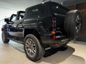 Hummer EV SUV 2024