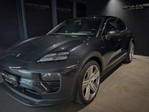 Porsche Macan 4 EV 2024