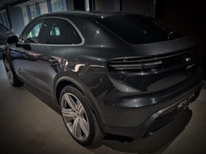Porsche Macan 4 EV 2024