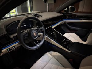 Porsche Panamera 4S E-Hybrid 2025