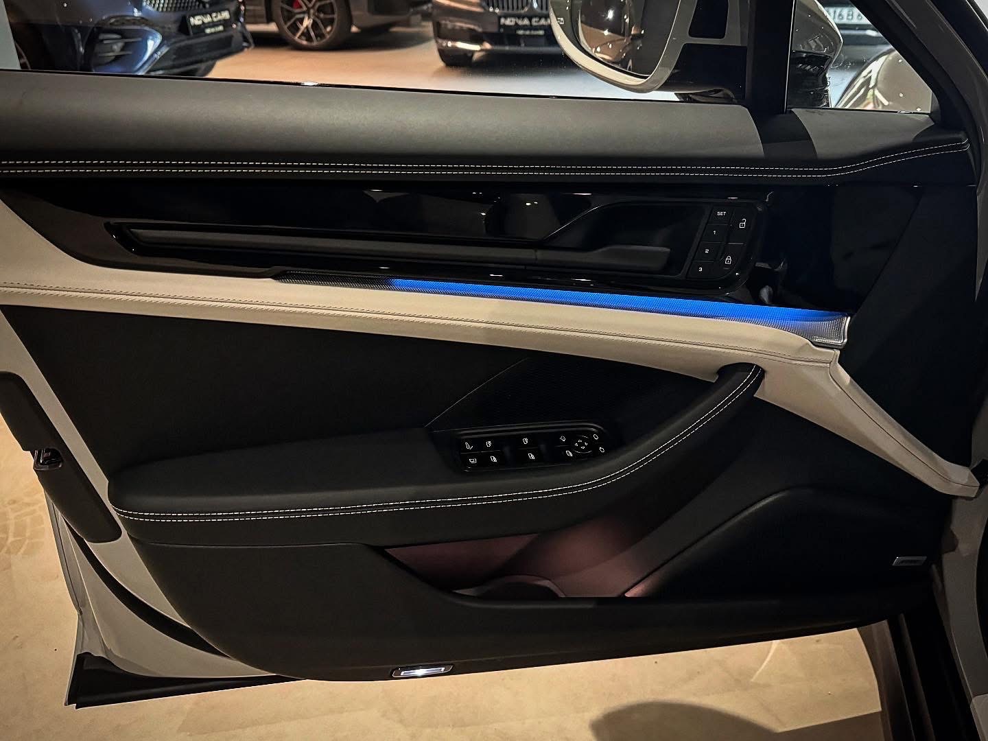 
								Porsche Panamera 4S E-Hybrid 2025 full									