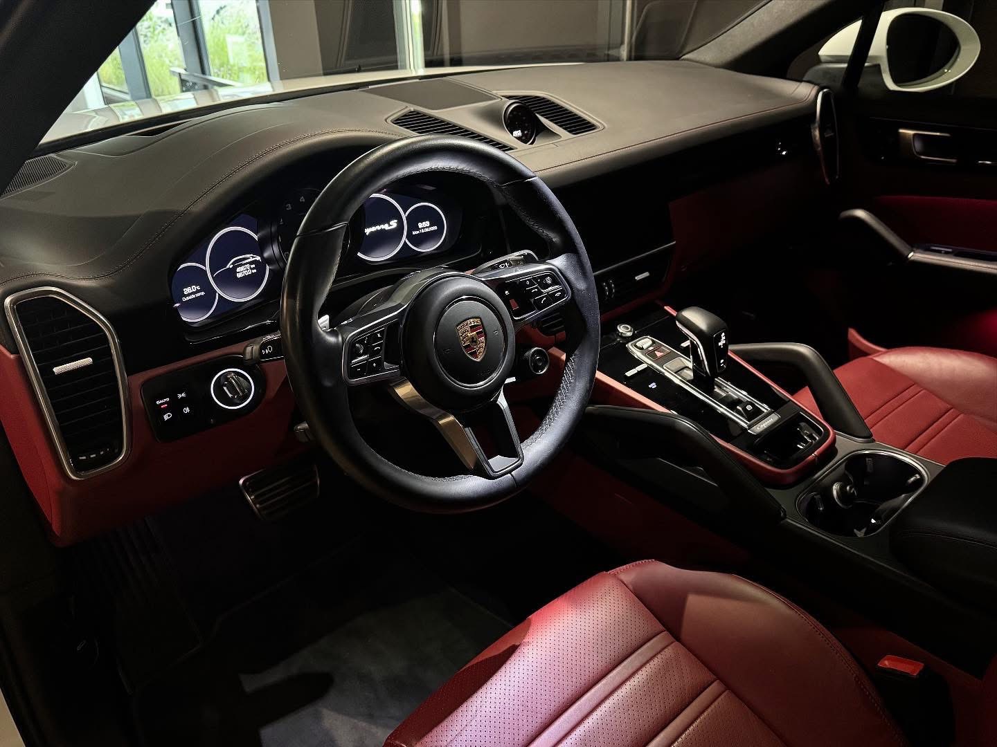 
								Porsche Cayenne S Coupe 2020 full									