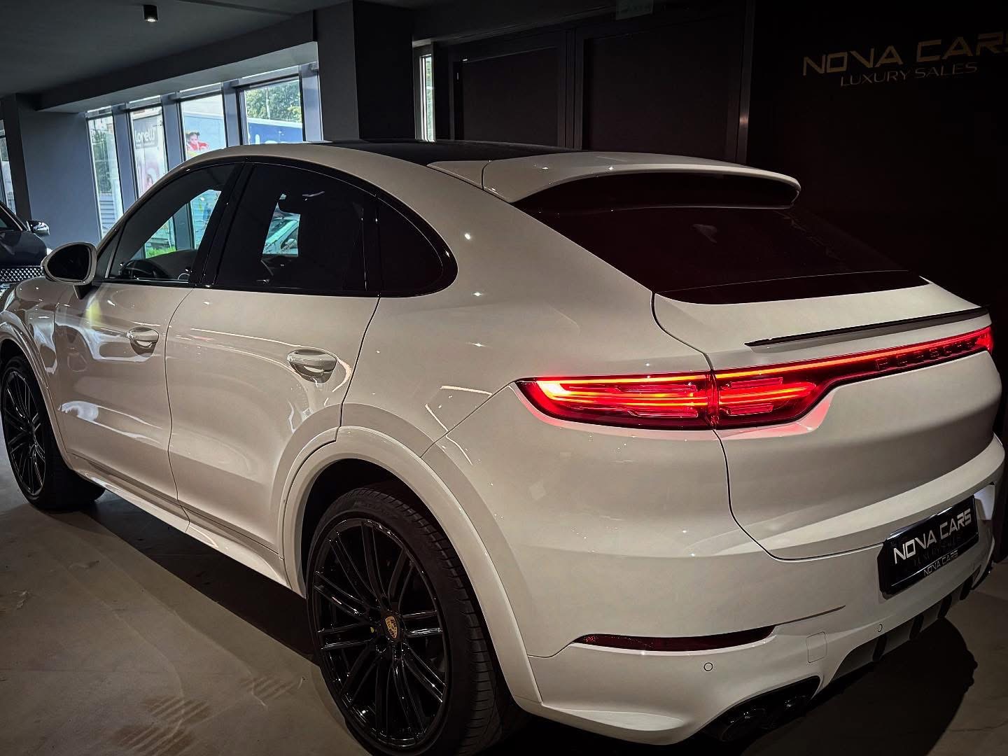 
								Porsche Cayenne S Coupe 2020 full									