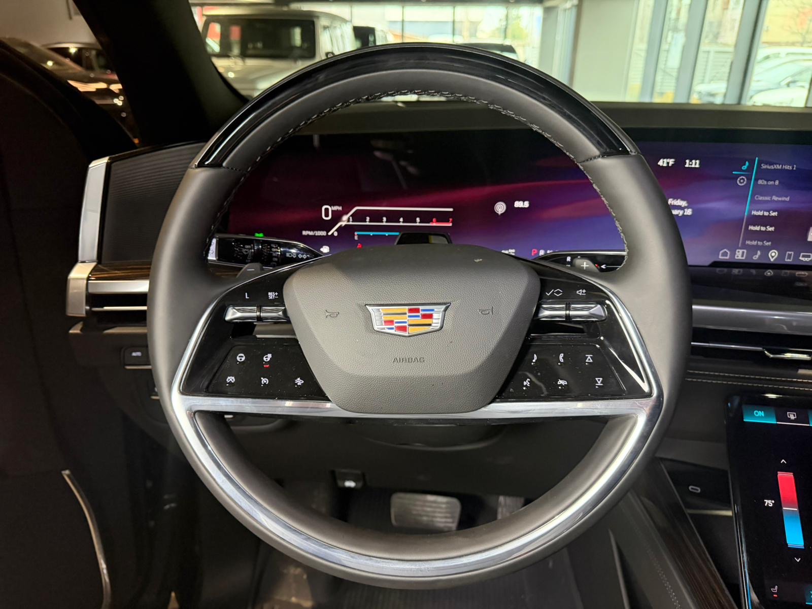 
								Cadillac Escalade 6.2 V8 2025 full									