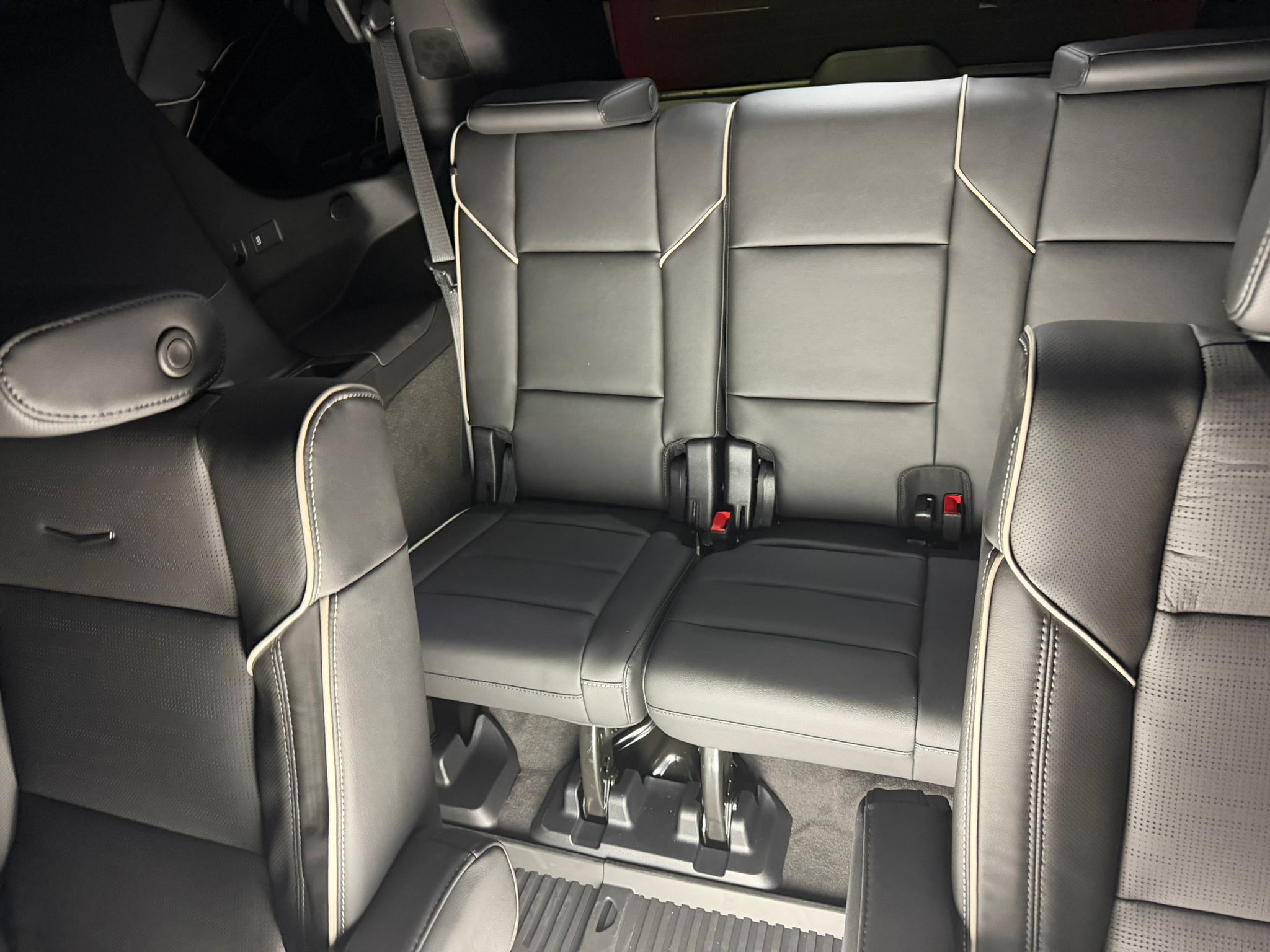 
								Cadillac Escalade 6.2 V8 2025 full									