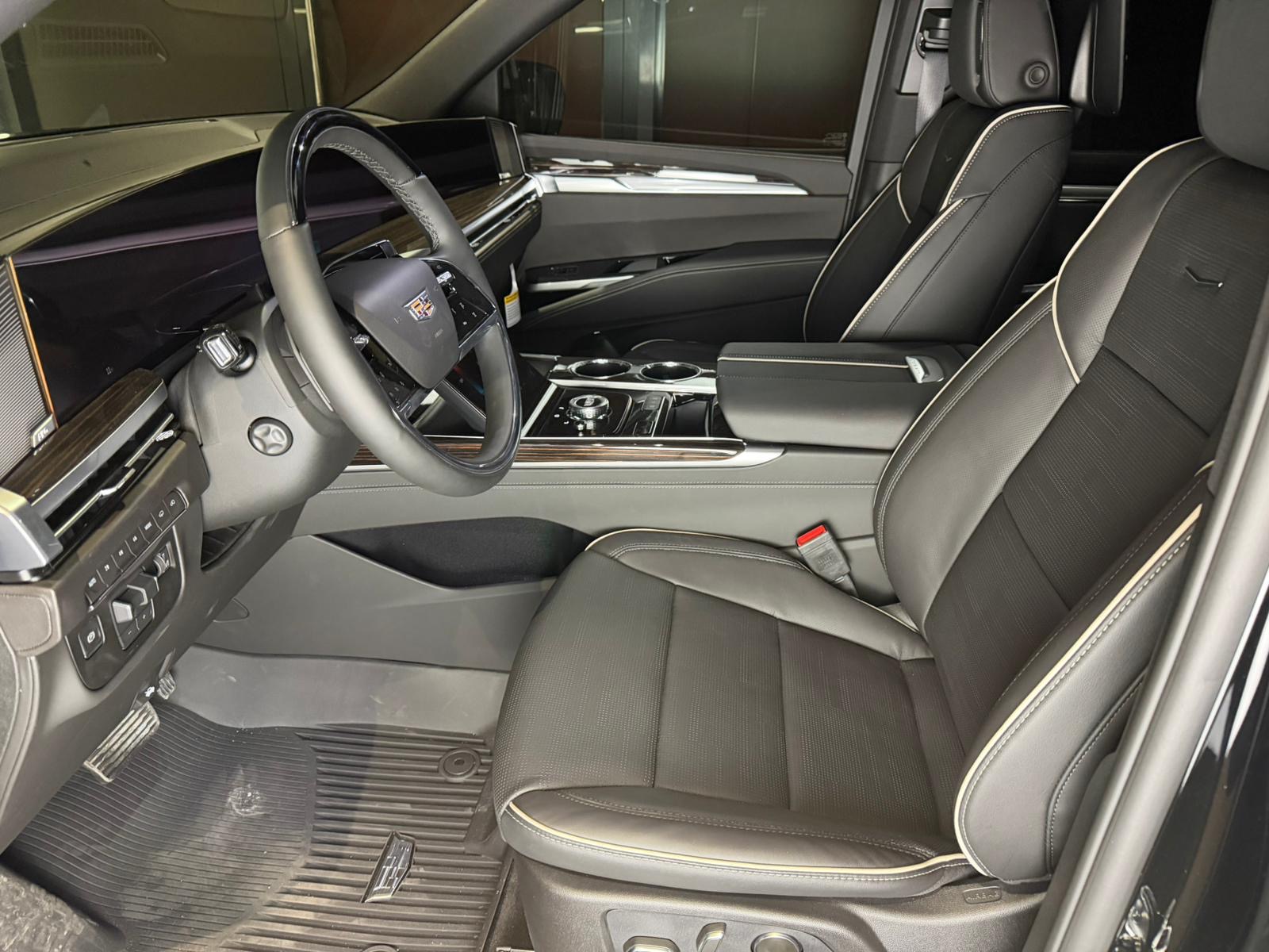
								Cadillac Escalade 6.2 V8 2025 full									