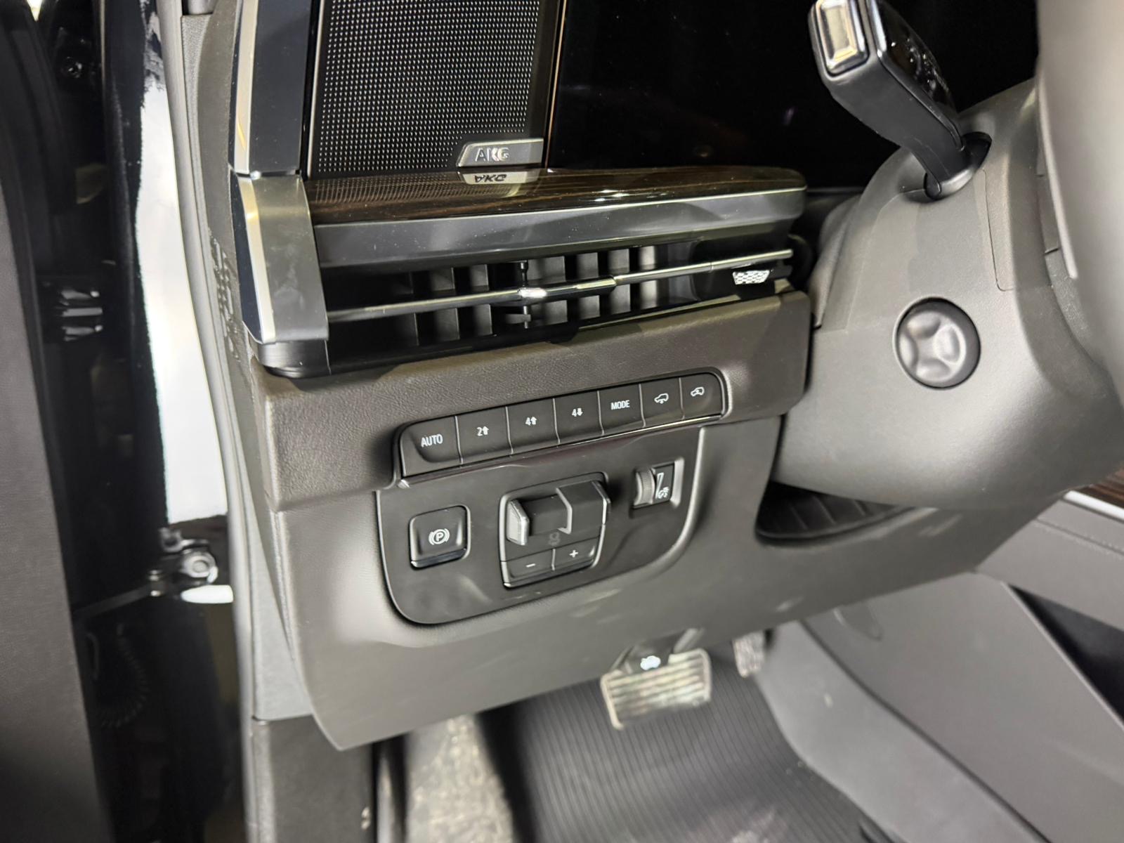 
								Cadillac Escalade 6.2 V8 2025 full									