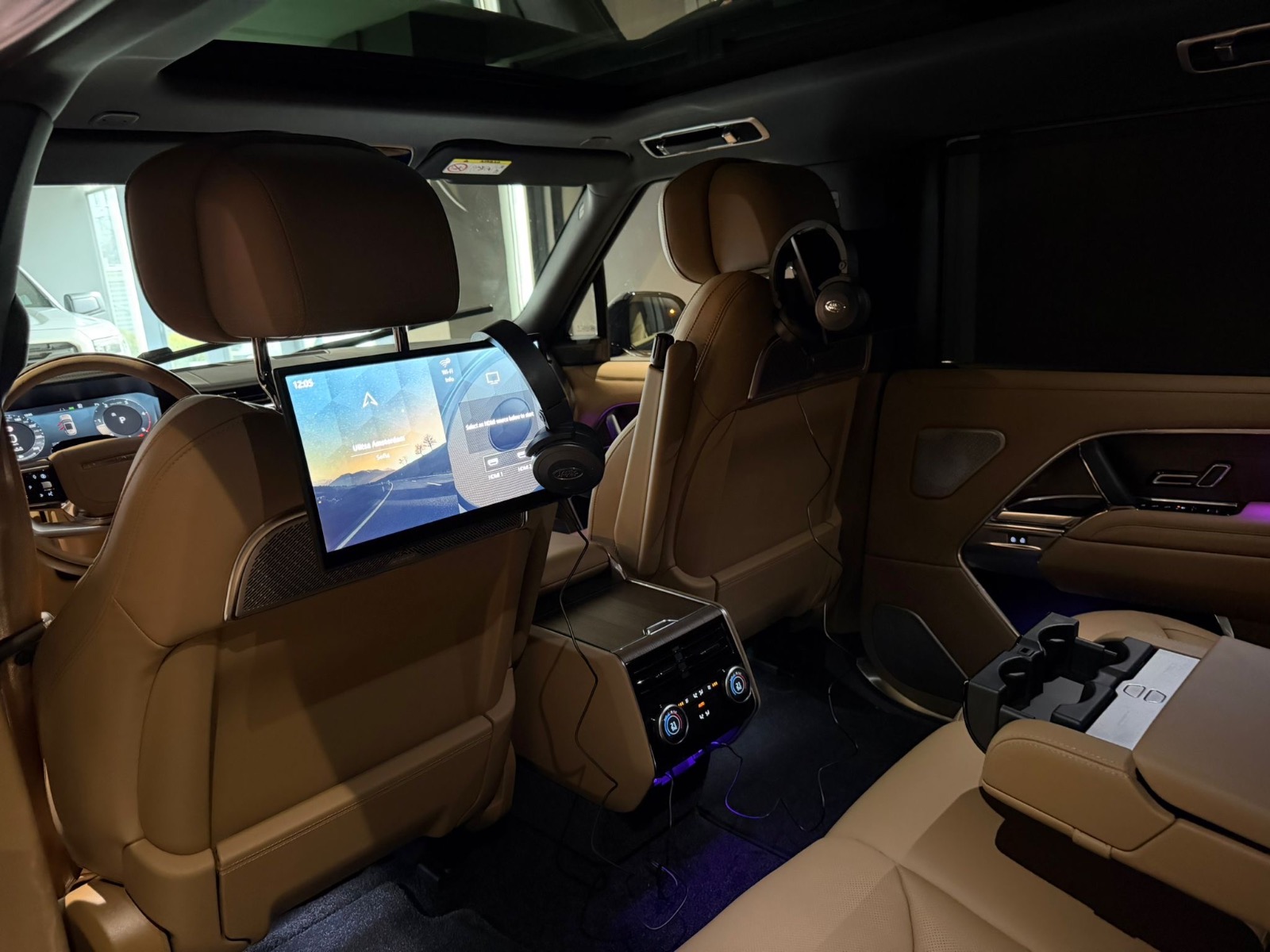 
								Land Rover Range Rover D350 Autobiography 2026 full									