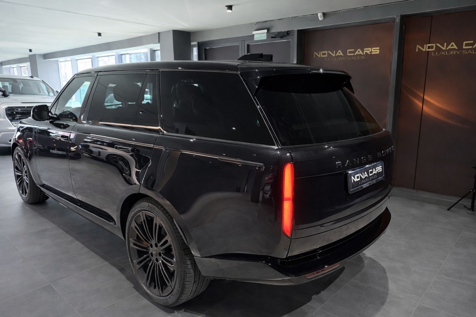 
								Land Rover Range Rover D350 Autobiography 2026 full									