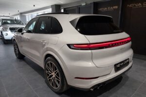Porsche Cayenne E-Hybrid 2024